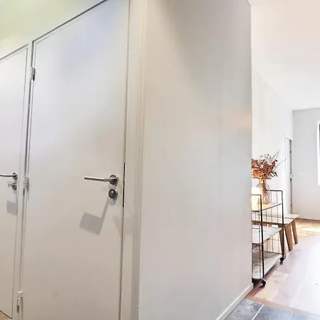Lovely Renovated Studio - Écully